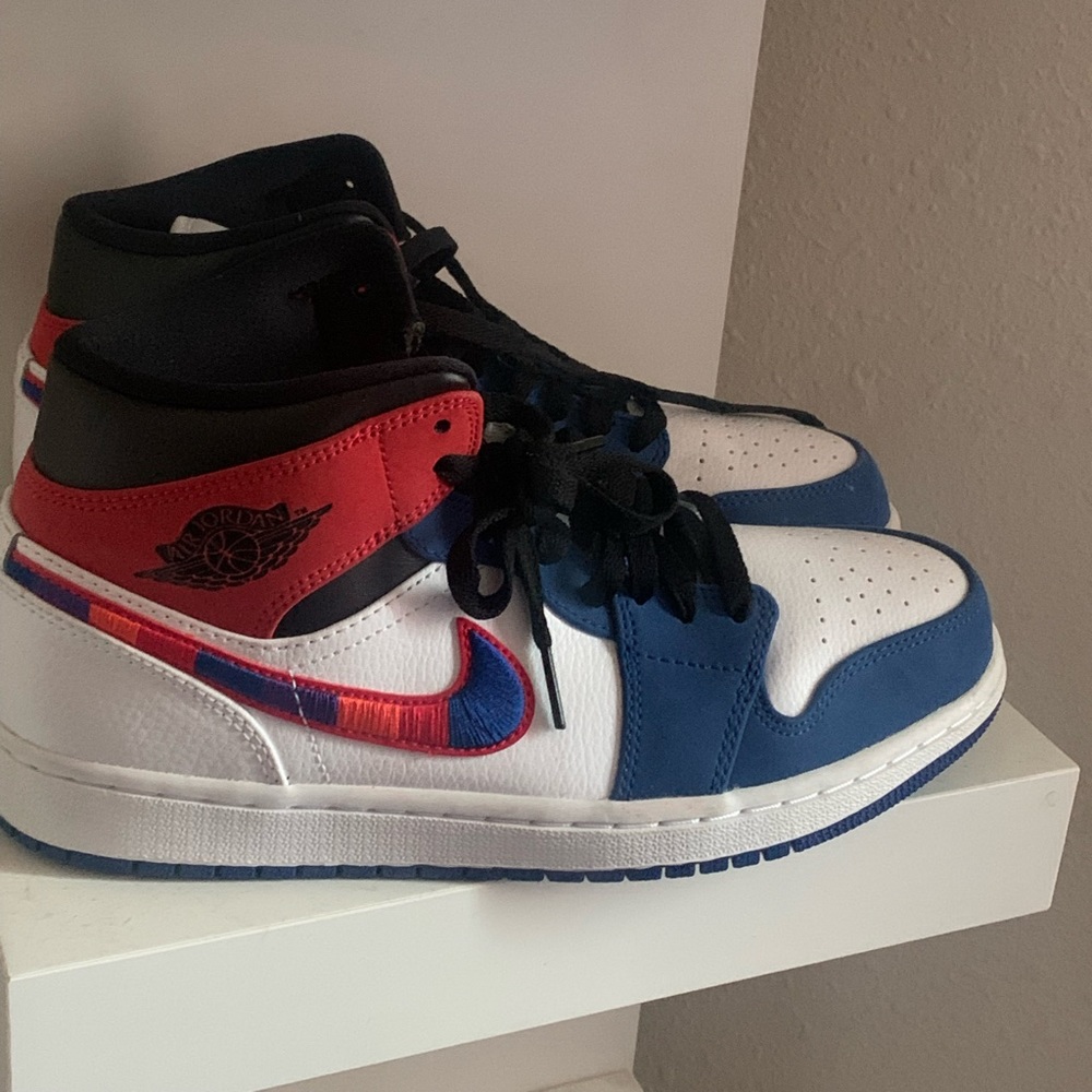 Jordan 1s - Picture 2 of 4